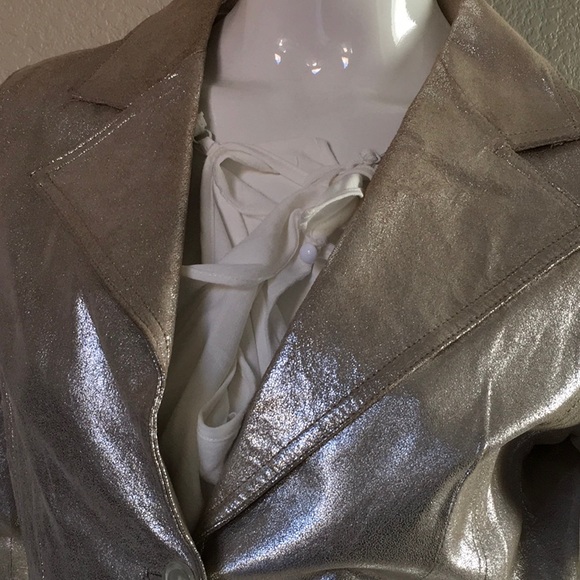 NWOT Pearl/ Silver Metallic Genuine Leather Blazer - Picture 4 of 8